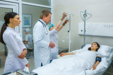 Перша у світі жінка позбулася вірусу імунодефіциту людини після трансплантації стовбурових клітин